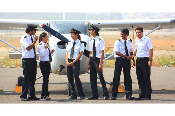 Why Choose an Airline Pilot Career? Benefits and Challenges